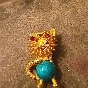 🙀❤️Vintage cat pin 🙀❤️